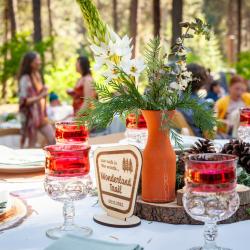 Decorative touches on the tables